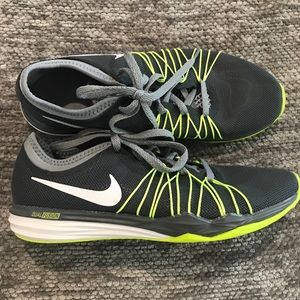 Nike Dual Fusion shoes